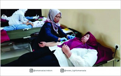 Kegiatan Donor Darah Rutin SMAN 1 Lemahabang Bersama Palang Merah Indonesia (PMI